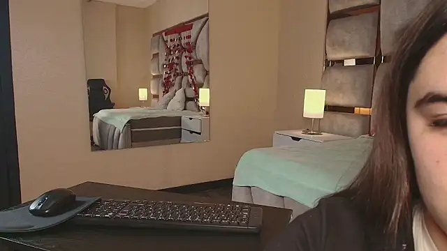 Anya Volker online show from 03.02.26