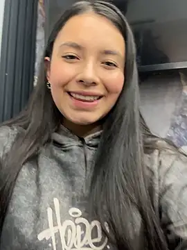 Miss Bella Flame online show from 04.19.26