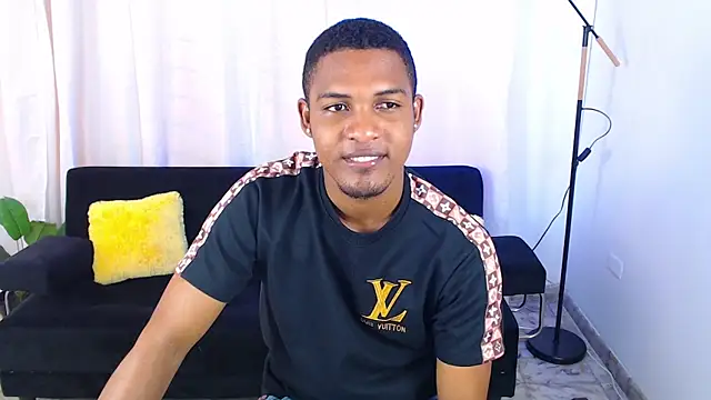MaxCum18  online show from 02.17.26