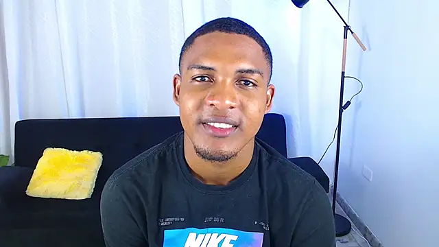 MaxCum18  online show from 02.25.26