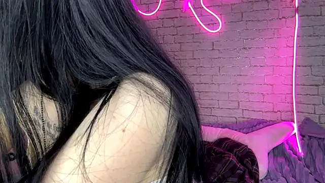 Snapshot of ExiePecue chatting on 02.21.26 ExiePecue online show from 02.21.26