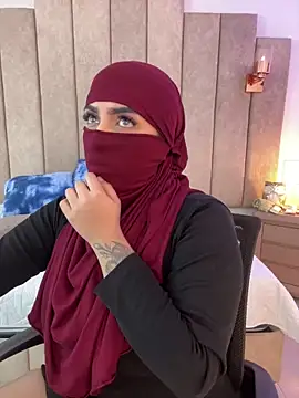 Snapshot of rashaaa_ chatting on 02.18.26 rashaaa online show from 02.18.26