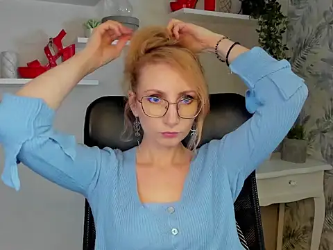 CinderellaMoon online show from 03.03.26