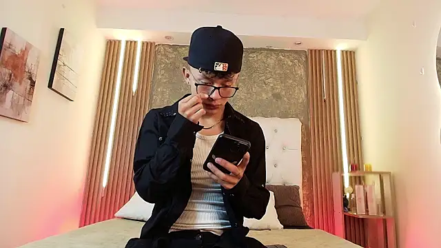 Dark Nico online show from 03.19.26