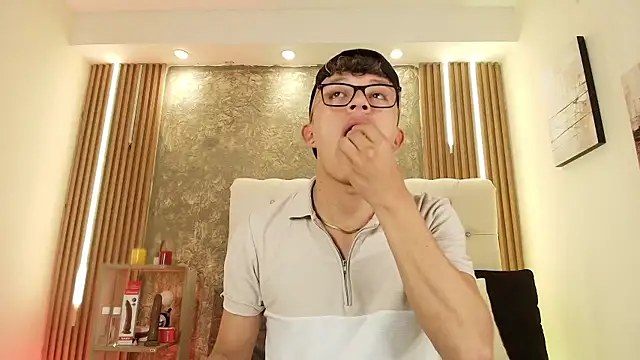 Dark Nico online show from 03.25.26