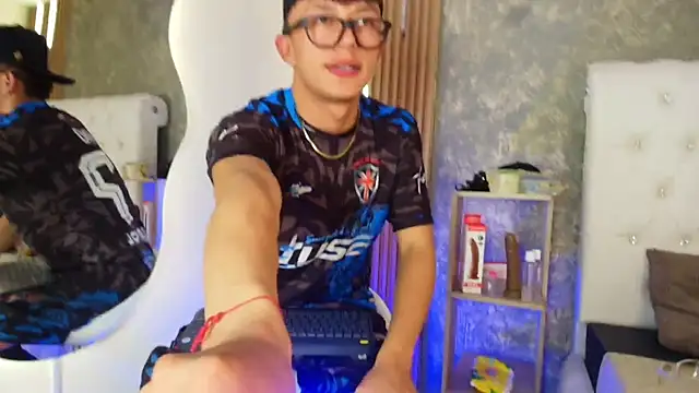 Dark Nico online show from 03.31.26