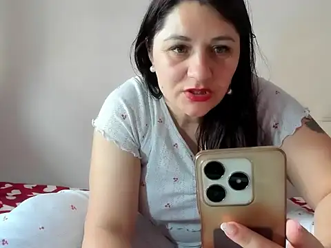 Snapshot of EVELYNA88 chatting on 02.16.26 EVELYNA88 online show from 02.16.26