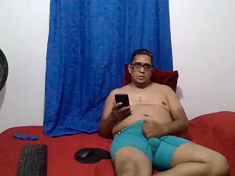 Snapshot of gordogruesa chatting on 02.20.26 gordogruesa online show from 02.20.26