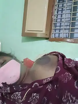 Snapshot of tamilkaviya431 chatting on 07.11.26 tamilkaviya431 online show from 07.11.26