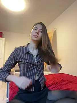 KiraVixenSweet online show from 02.18.26