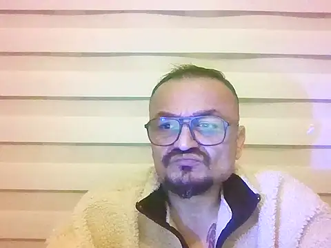 Snapshot of hardbigdevil chatting on 03.21.26 hardbigdevil online show from 03.21.26