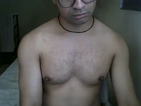 Snapshot of honeybatista chatting on 02.15.26 honeybatista online show from 02.15.26