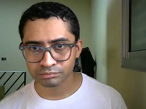 Snapshot of honeybatista chatting on 02.27.26 honeybatista online show from 02.27.26