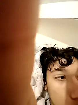 Snapshot of NicolasHech chatting on 02.27.26 NicolasHech online show from 02.27.26