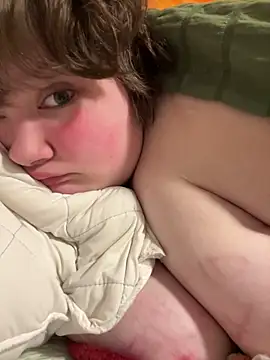 Snapshot of plushietoy chatting on 02.21.26 plushietoy online show from 02.21.26