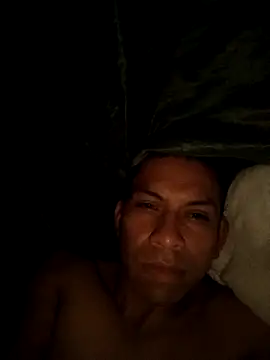 Snapshot of yisusalejo chatting on 02.15.26 yisusalejo online show from 02.15.26