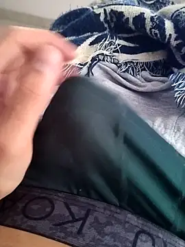 Snapshot of fmendoza094 chatting on 11.04.25 fmendoza094 online show from 11.04.25