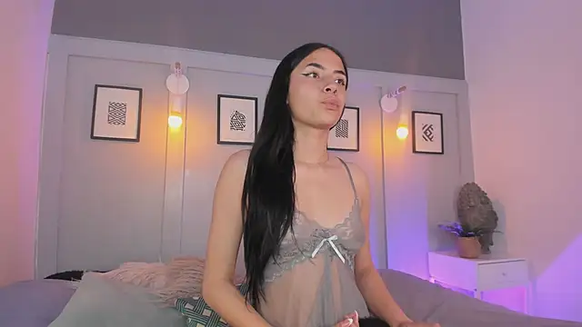 Snapshot of Ivyy_sweet_ chatting on 04.29.26 Ivyy sweet online show from 04.29.26