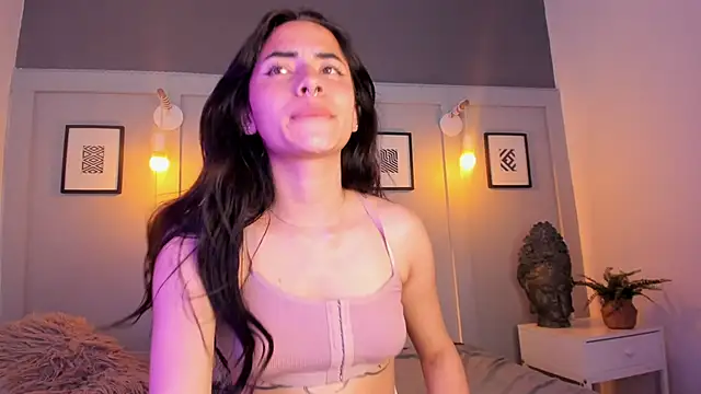 Snapshot of Ivyy_sweet_ chatting on 05.19.26 Ivyy sweet online show from 05.19.26