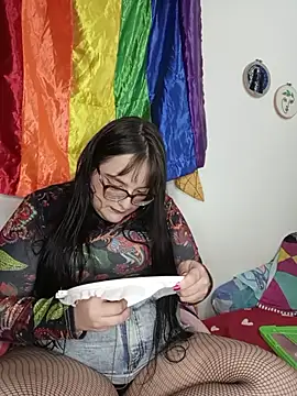 Snapshot of daphneev chatting on 07.18.26 daphneev online show from 07.18.26