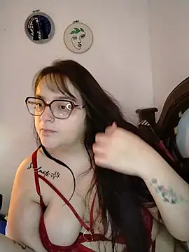 Snapshot of daphneev chatting on 08.03.26 daphneev online show from 08.03.26