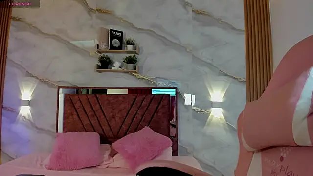 your whore Salome online show from 04.04.26