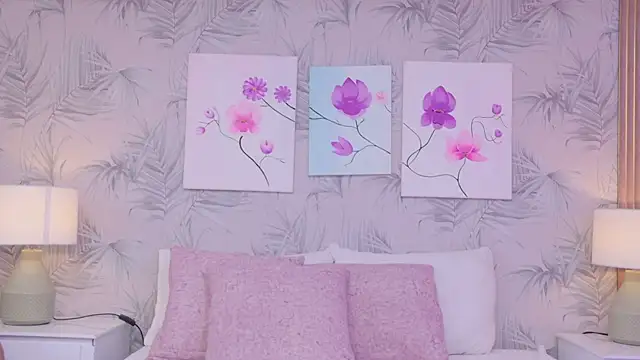 Snapshot of AntonellaEscudero chatting on 02.24.26 AntonellaEscudero online show from 02.24.26