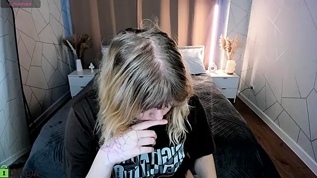 Snapshot of luna_c0ra chatting on 03.08.26 luna c0ra online show from 03.08.26