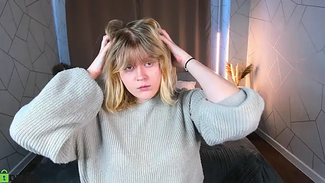 Snapshot of luna_c0ra chatting on 04.08.26 luna c0ra online show from 04.08.26