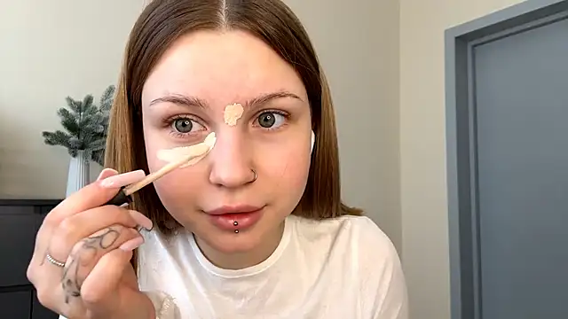 Snapshot of PledHoly chatting on 02.22.26 PledHoly online show from 02.22.26