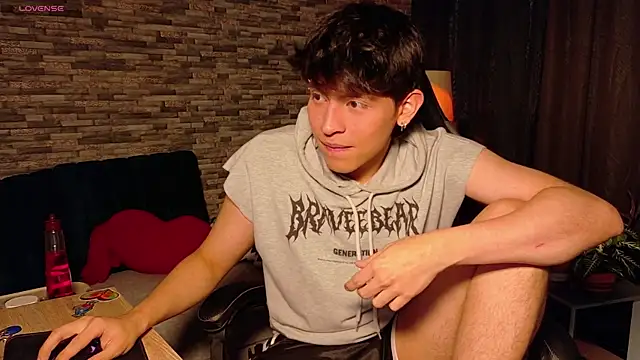 Snapshot of _-Lucky-_ chatting on 03.01.26 -Lucky- online show from 03.01.26