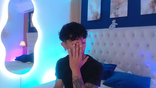 Aiden Rivers  online show from 04.14.26