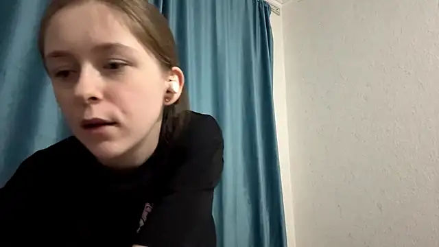 Snapshot of StaticBliss chatting on 03.03.26 StaticBliss online show from 03.03.26