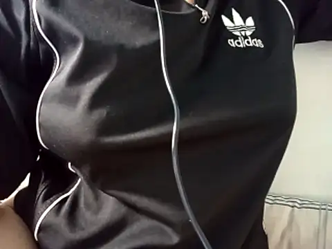 taigaakko online show from 04.14.26