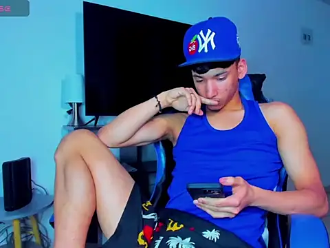 Lyam Russo online show from 04.06.26