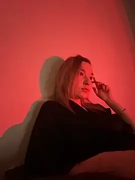 EmmaTurners online show from 04.29.26