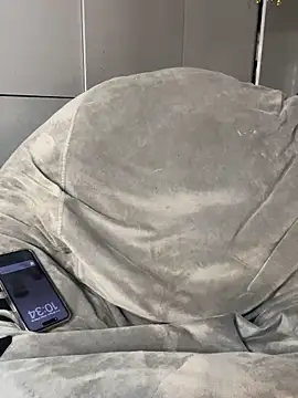 Lyla 99 online show from 04.30.26