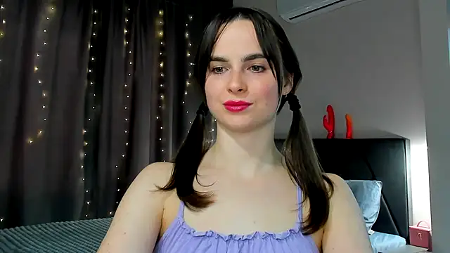 megann fox2 online show from 04.07.26