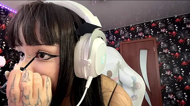 Luna Sohotti online show from 03.23.26