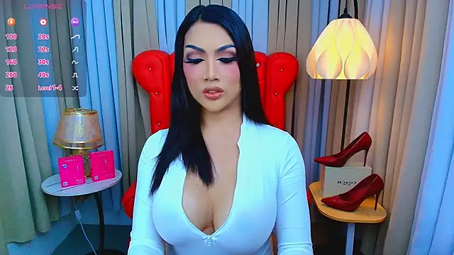 Snapshot of Laureen_Hilton chatting on 07.23.26 Laureen Hilton online show from 07.23.26