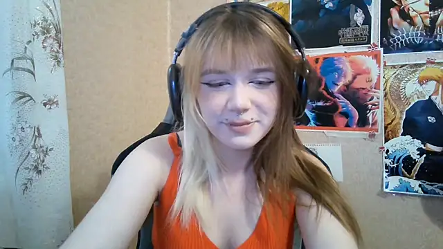 Snapshot of MilaTyan chatting on 06.27.26 MilaTyan online show from 06.27.26