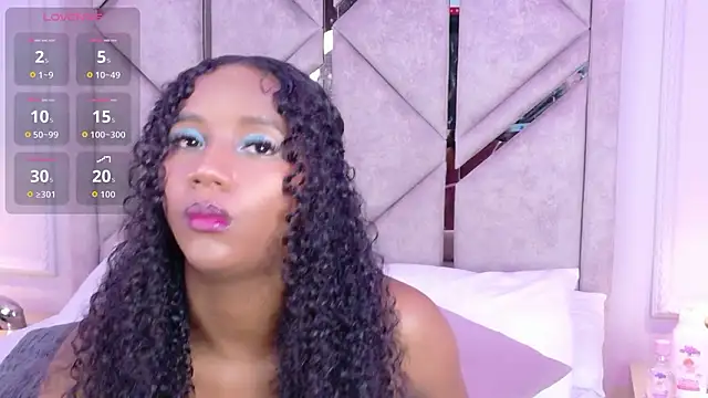 Snapshot of Chloe-Rose- chatting on 03.26.26 Chloe-Rose- online show from 03.26.26