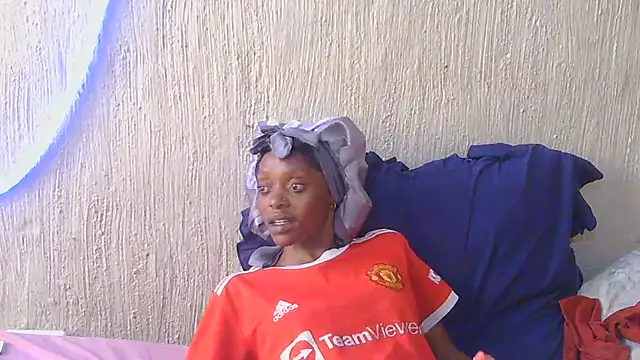 Snapshot of Ebony_Colossus chatting on 06.14.26 Ebony Colossus online show from 06.14.26