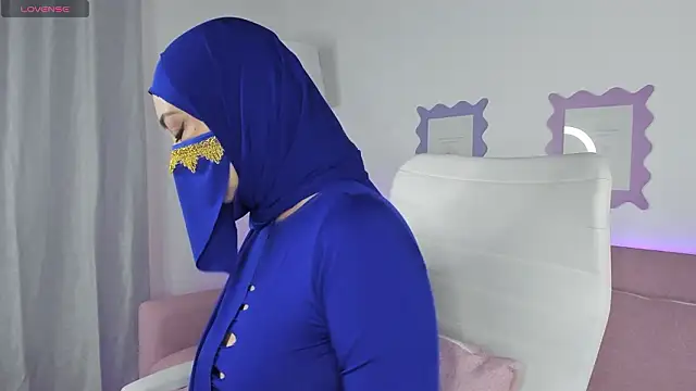 Layla Sahar online show from 02.19.26