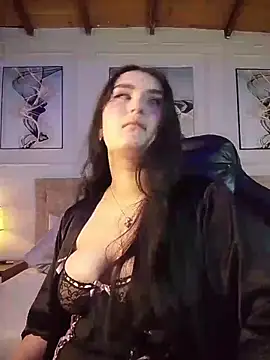 zoe moon   online show from 04.19.26