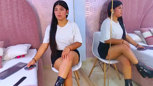 Khloe Moon online show from 03.20.26