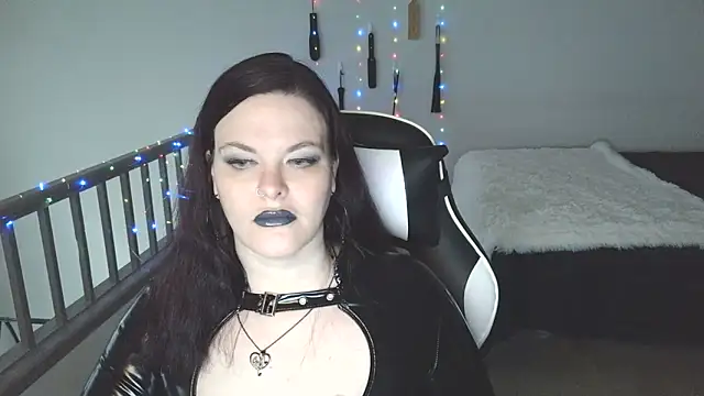 Snapshot of VixieNyx chatting on 02.27.26 VixieNyx online show from 02.27.26