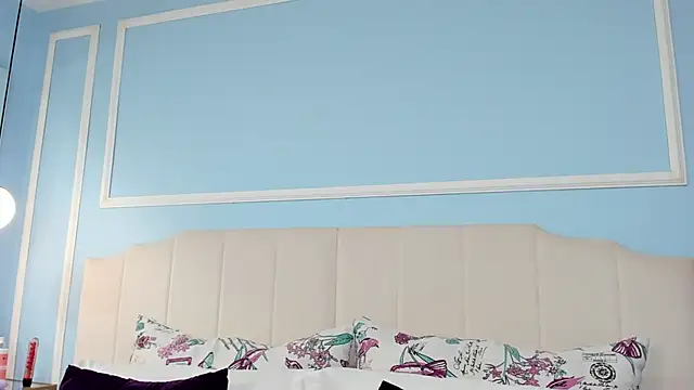 noa blue online show from 04.02.26