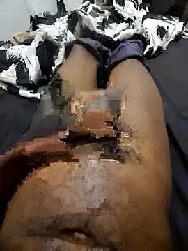 Snapshot of DeclawedPoise chatting on 02.27.26 DeclawedPoise online show from 02.27.26