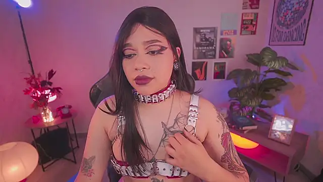 violette clerk1  online show from 02.26.26